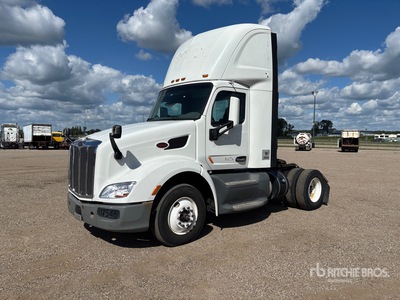 2016 Peterbilt 579 4x2 Day Cab Truck Tractor