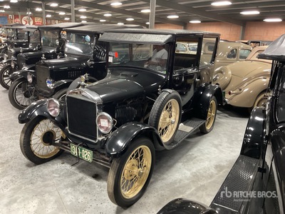1927 Ford Model T 2-door Sedan Classic Car