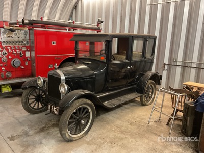 1925 Ford Model T 4-door Sedan Classic Car