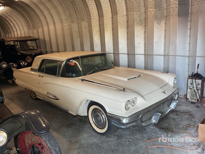 1959 Ford Thunderbird 2-door hardtop Voiture ancienne