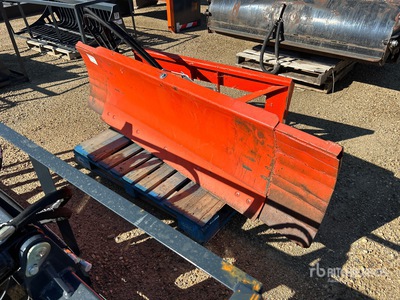 Kubota B2672 82 in Front Blade Divers - Accessoires agricoles