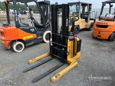 Big Lift PDS-30-157 3000 lb Electric Stacker