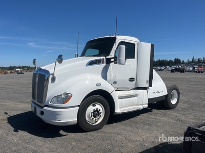 2014 Kenworth T680 4x2 S/A Day Cab Truck Tractor