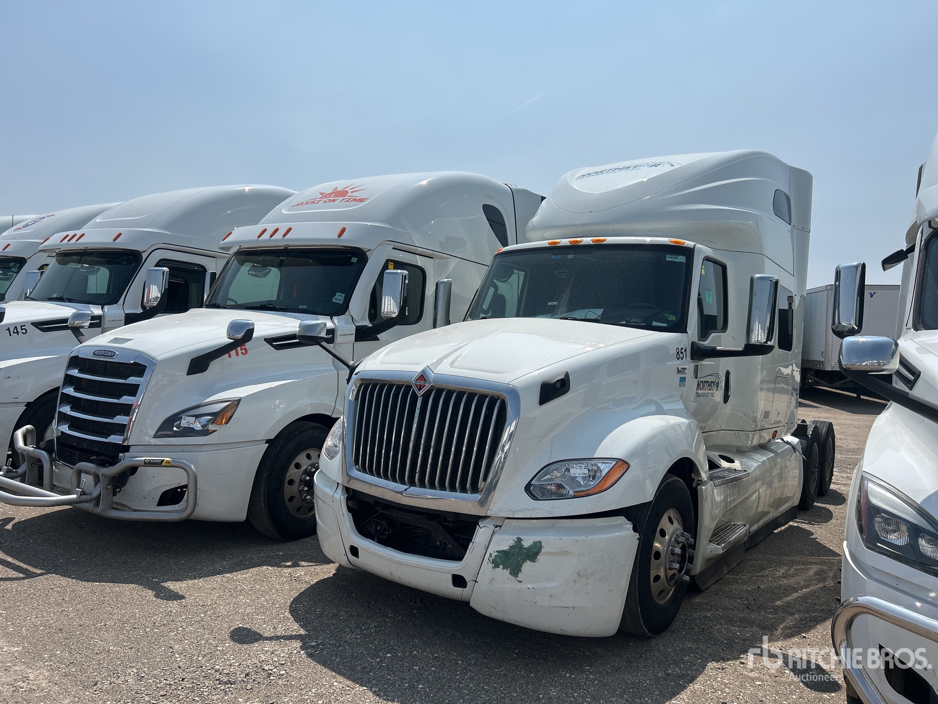 2023 International LT625 6x4 T/A Sleeper Truck Tractor