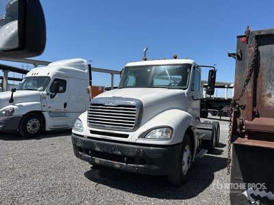 2005 Freightliner Columbia 120 6x4 T/A Dagcabine Trekker (Inoperable)