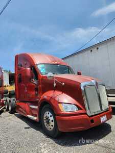 2012 Kenworth T700 6x4 Tractocamion con Dormitorio / Ciągnik siodłowy T/A z kabiną sypialną