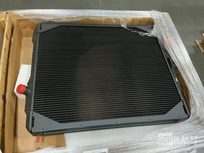 AM General 6050290 Engine Coolant Radiator