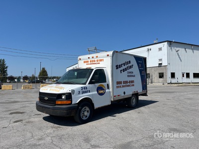 2004 Chevrolet Express G3500 4x2 Van Truck
