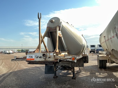 1979 Freuhauf 1500 T/A Pneumatic Bulk Trailer