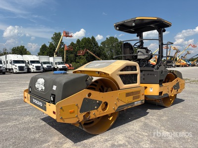 2016 Volvo DD110B Double Drum Roller