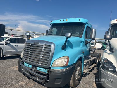 2014 Freightliner Cascadia 125 6x4 T/A Day Cab Truck Tractor (Inoperable)
