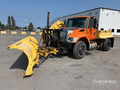 2003 International 70S 4x2 Snow Plow Truck