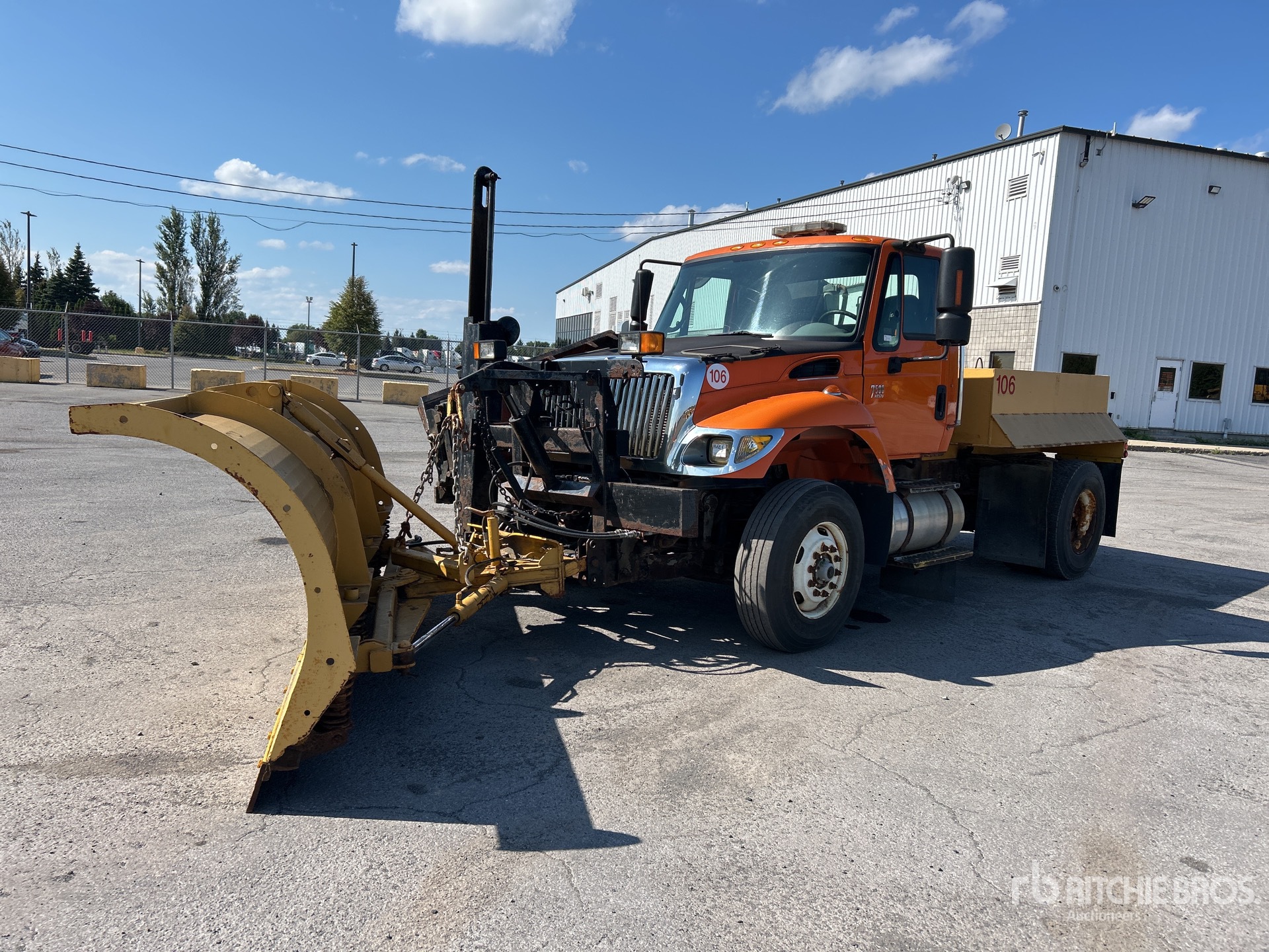 2007 International 7500  4x2 Autocarro spazzaneve