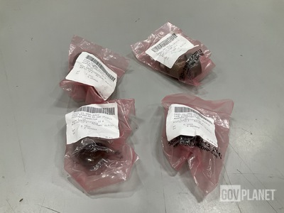 (32) Sunbank 30-269-2P22F12 Connector Adapters