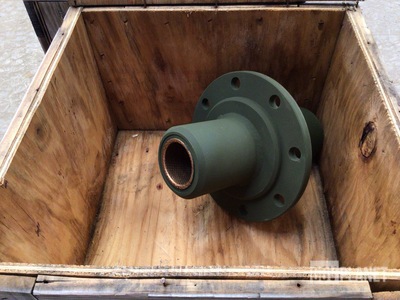 (4) Kalmar A352640100 Vehicular Wheel Hubs