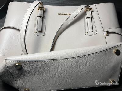 Michael Kors - Voyager Large Saffiano Leather Tote Bag
