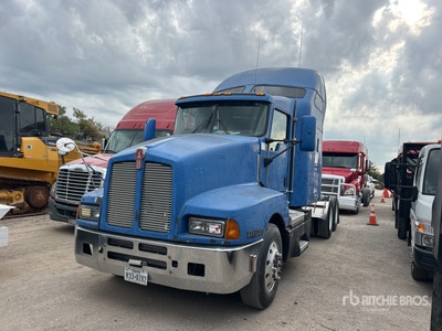 2007 Kenworth T600 6x4 3- Achs Sattelzugmaschine mit Schlafkabine