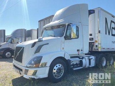 2013 Volvo VNL 300 6x4 3-Achs Sattelzugmaschine
