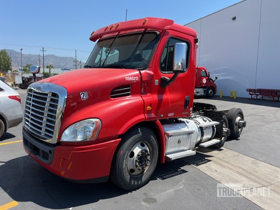 2011 Freightliner Cascadia 6x4 T/A Day Cab Truck Tractor