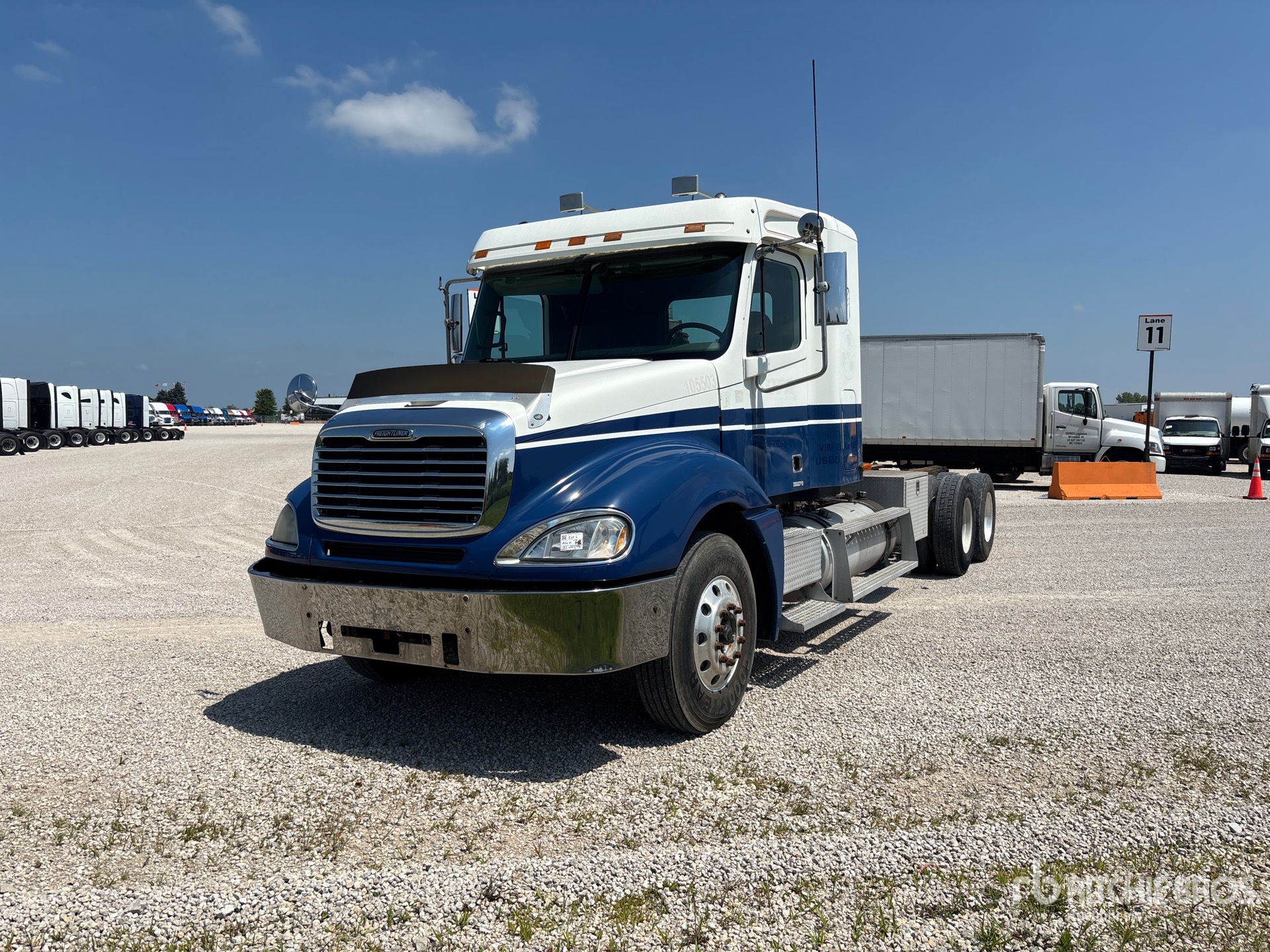 2002 Freightliner Columbia 120 6x4 Cab and Chassis