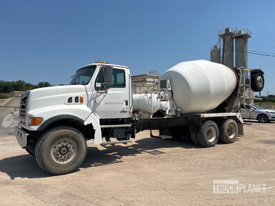 2003 Sterling LT9511 8x4 Mixer Truck