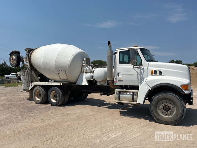 CAMIóN REVOLVEDOR 2003 STERLING MCNEILUS 8.4 M3