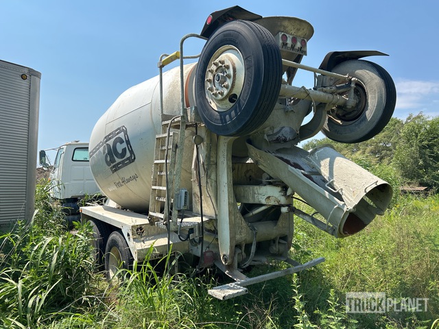 CAMIóN REVOLVEDOR 1999 STERLING MCNEILUS 11 CYD