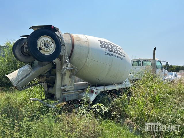 CAMIóN REVOLVEDOR 1999 STERLING MCNEILUS 11 CYD