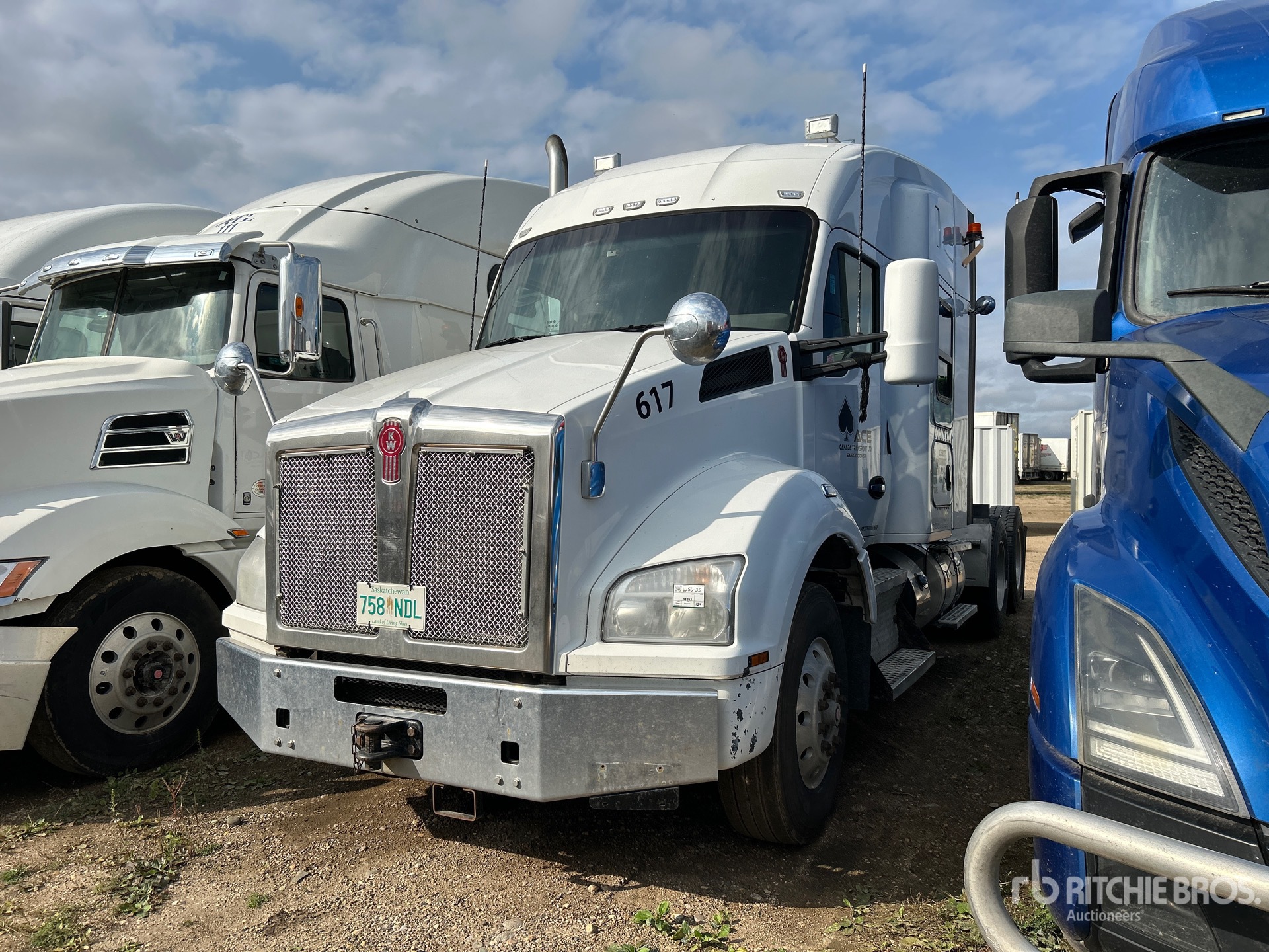 2017 Kenworth T880 6x4 T/A Sleeper Truck Tractor