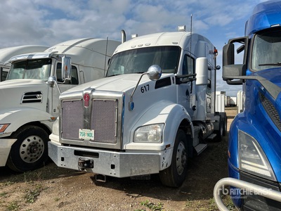2017 Kenworth T880 6x4 Cabeza Tractora Cabina Dormitorio