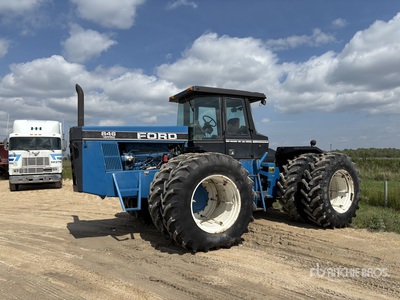 1989 Ford New Holland 846 Knickgelenktertraktor