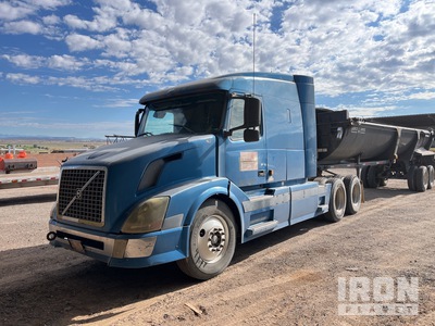 2005 Volvo VNL 6x4 T/A Sleeper Truck Tractor