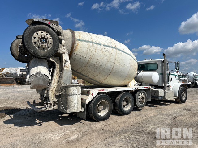 CAMIóN REVOLVEDOR 2014 PETERBILT MCNEILUS 11 CYD