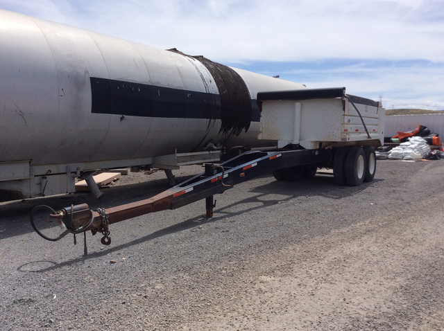 1995 Williamsen Pup Dump Trailer 1995 Williamsen Pup Dump Trailer