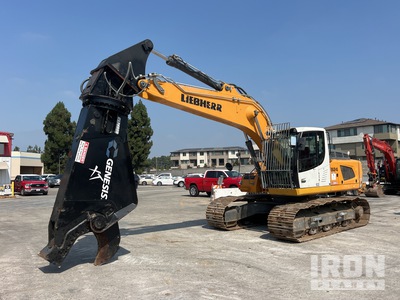 2015 Liebherr R924 Tracked Excavator
