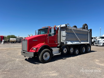 2006 Kenworth T800 14x4 Super 18 Quad/A Dump Truck