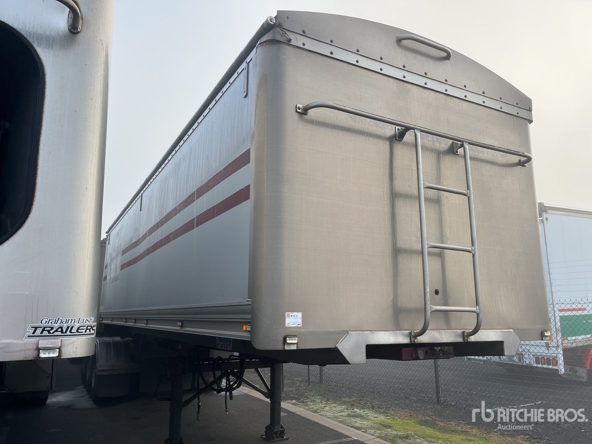 2009 Graham Lusty 7.9 m Tri/A B-Double Lead Sliding End Dump Trailer
