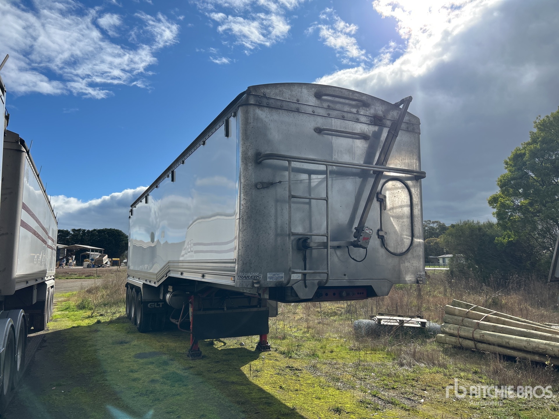 2021 GLT 10.3 m Tri/A Step Deck End Dump Trailer