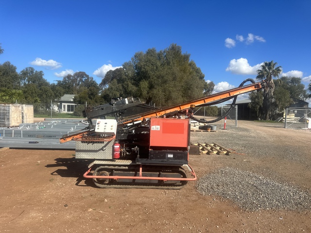 2016 Gayk HRE4000J Crawler Mounted Post Driver
