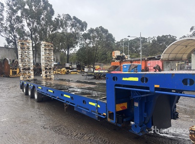 2021 Freightrans Tri/A Single Drop Hydraulic Deck Widening Step Deck Trailer