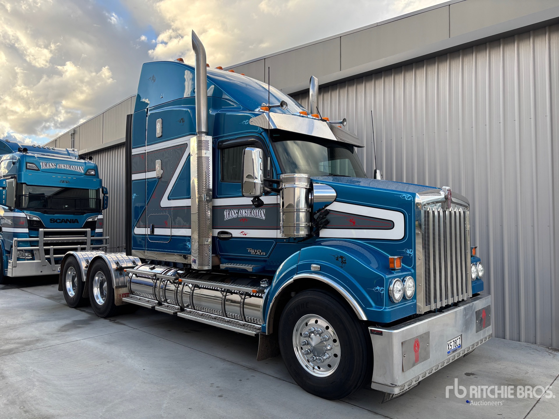 2020 Kenworth T610SAR 6x4 Sleeper Truck Tractor