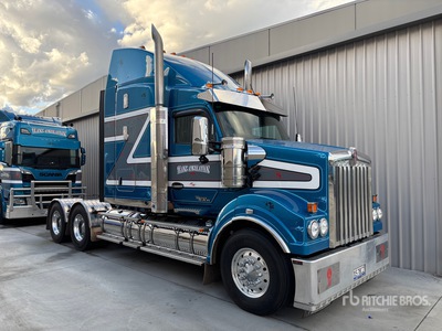 2020 Kenworth T610SAR 6x4 Sleeper Truck Tractor