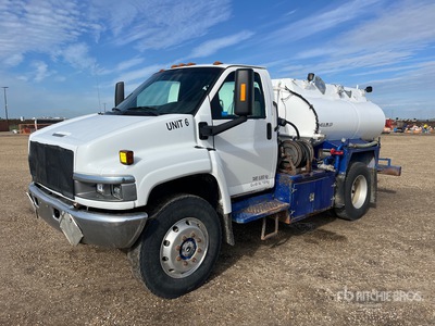 2005 GMC 5500 4000 L 4x4 Tanker Truck