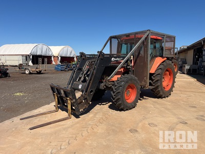 2010 Kubota M125X 4WD Tractor Agrícola