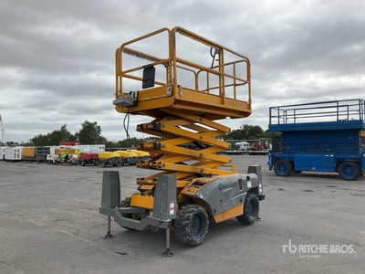 2014 Haulotte Compact 12DX 4x4 Diesel Schaarlift