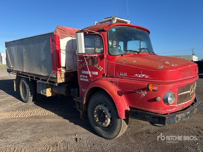 1975 Mercedes-Benz 4x2 S/A Dump Truck