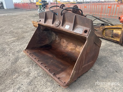 2004 TE 1750 mm Q/C Hydraulic Tilting Godet d'excavatrice - Fits Komatsu PC200-7
