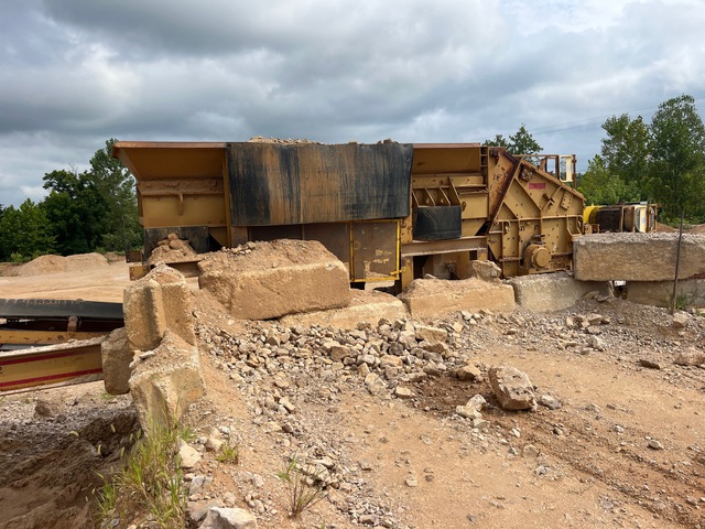 Neway Anchorlok R-228-14-4 Tri/A Electric Impact Crusher