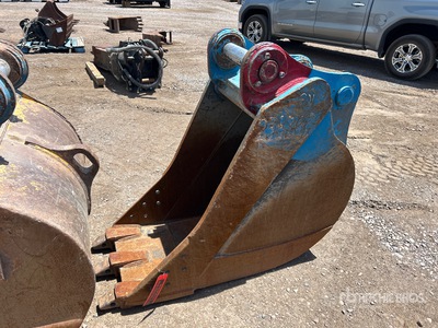 2018 Universal 24BKT 14 in Digging Graafmachine Bak