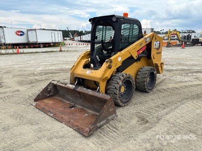 2019 Cat 246D3 Two-Speed Mini pala